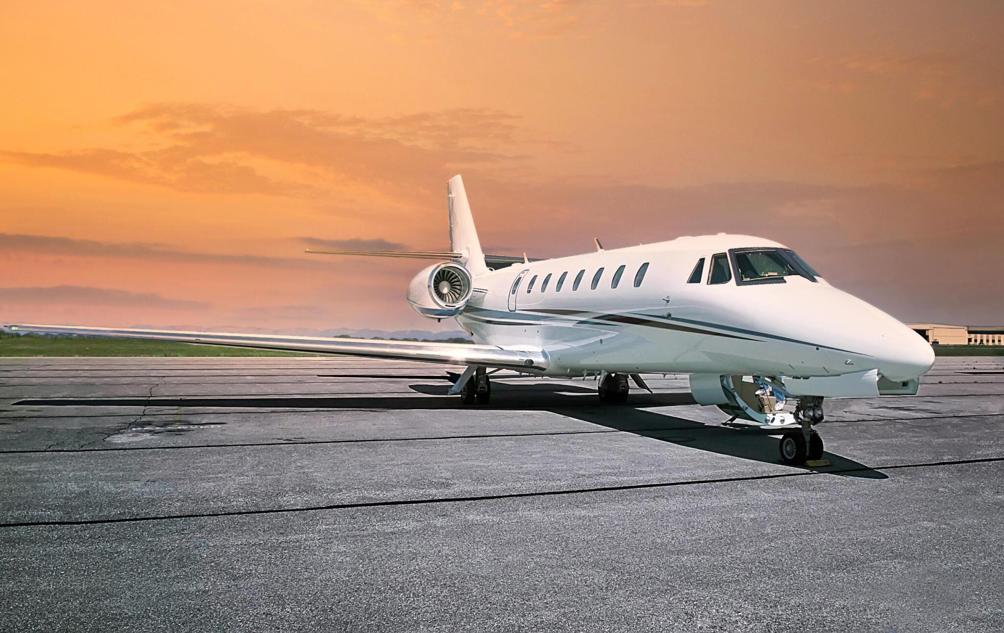 private jet, book private jet and charter flight with FLY AVCARE
